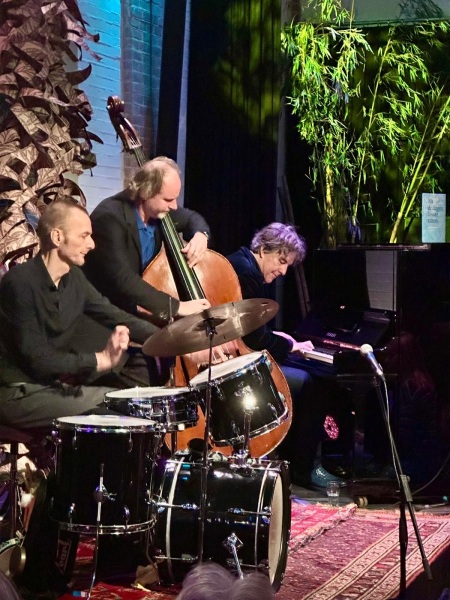 D0CB4A7F-2E84-4582-9FBD-78A948E24598